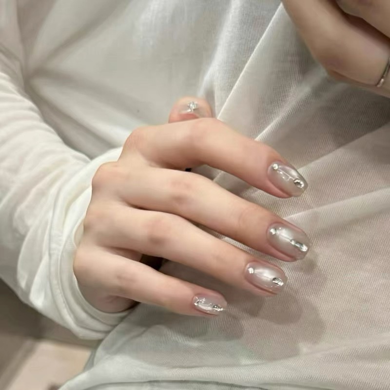 白开水玻璃珠猫眼镶钻新款简约高级纯手工穿戴甲贴片甲片显白气质