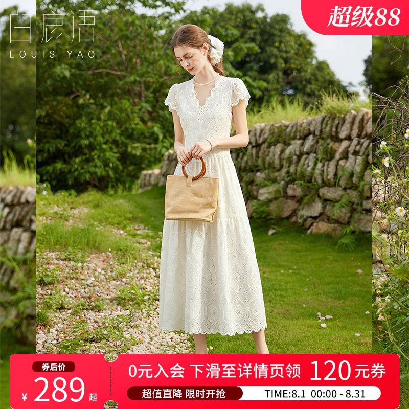 白鹿语法式田园风蕾丝连衣裙女