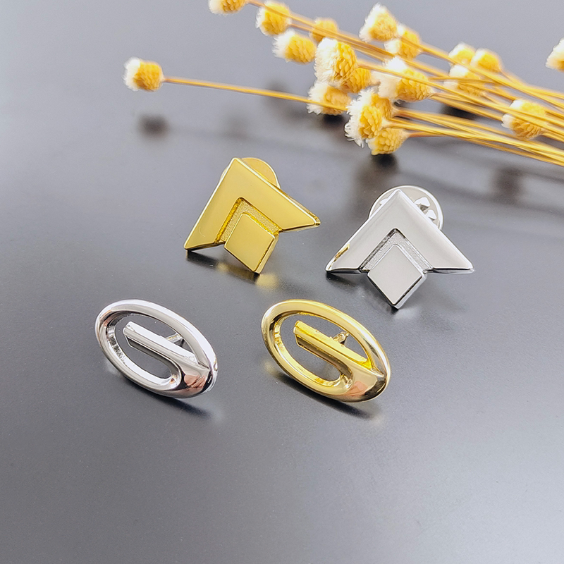 适用于埃安徽章传祺汽车胸针车友会4s店订购纪念领徽金属立体司徽