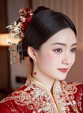 红色龙凤褂秀禾服新中式绒花头饰