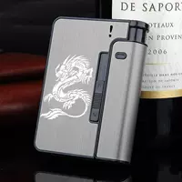 Летающий дракон в небе