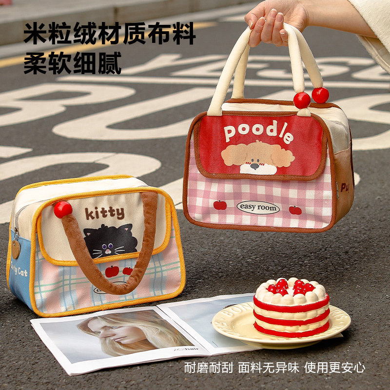 是饭盒袋，也是时尚拎包