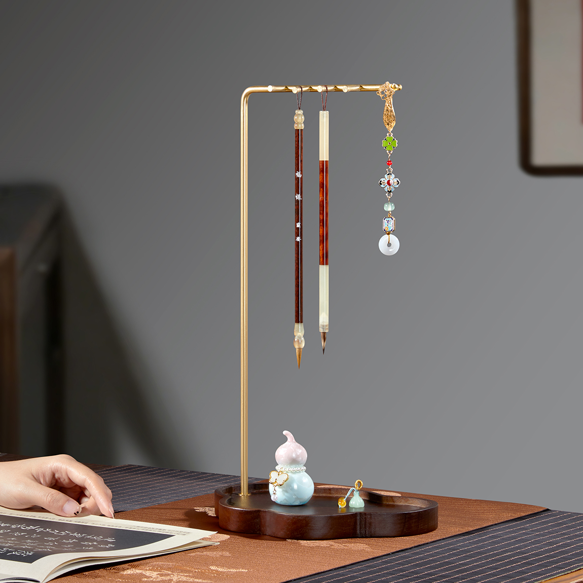 多功能新中式实木毛笔挂架