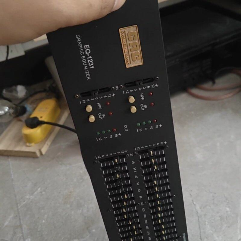 议价-C均衡器EQ1231原装正品,功能正常。成色还好。运费到-可维修