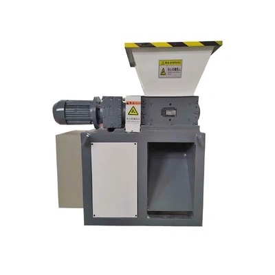 现货21小型撕碎机g机箱双轴餐厨生D活垃圾大型O粉碎机木材塑料轮