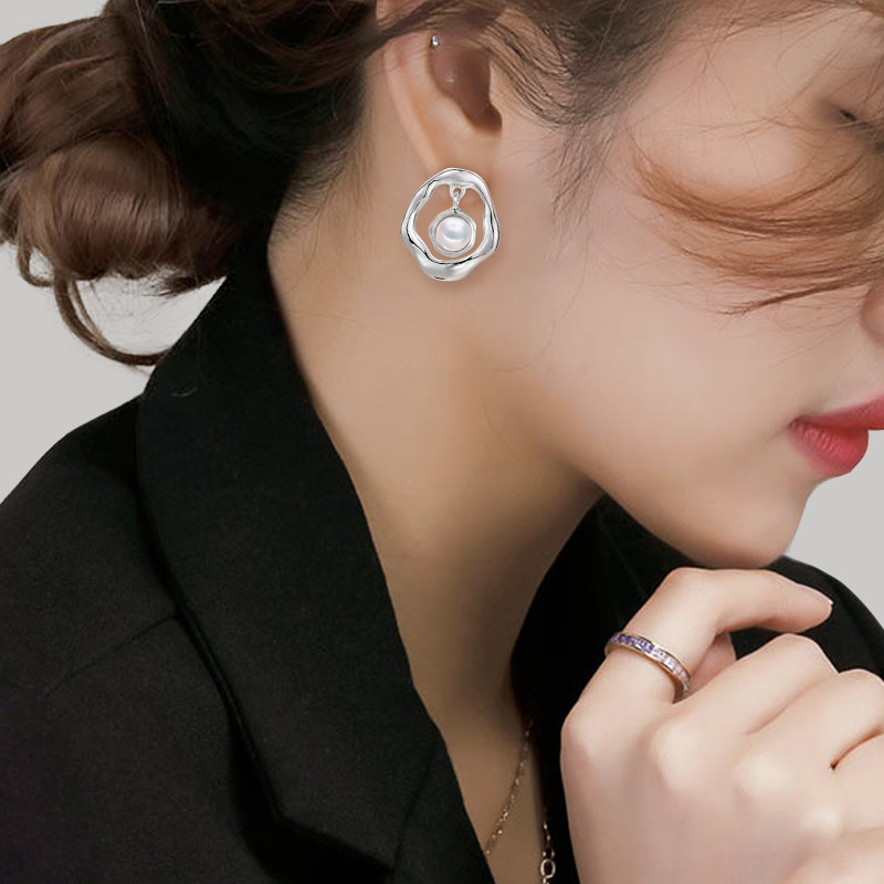 欧美圆形镂空珍珠耳钉时尚轻奢不规则耳饰个性创意冷淡风质感耳环,饰品/流行首饰/时尚饰品新,耳钉,淘宝优惠券,粉丝福利购,淘宝优惠卷