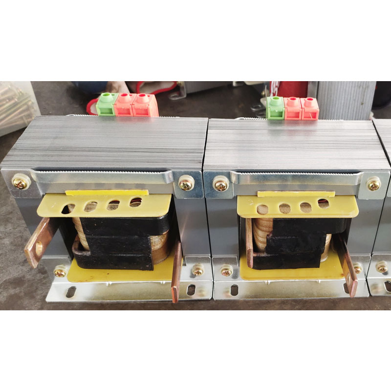 380V220V变24V12V8V6V3V5V2V4V单相低电压大电流加热变压器3000A