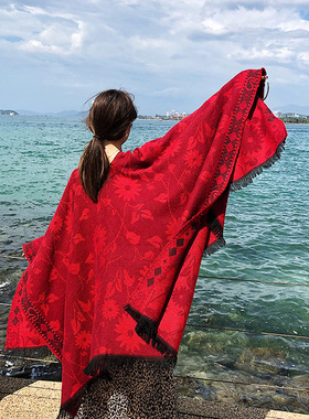 西藏旅游开叉披肩红色保暖加厚款名族风印花围巾女斗篷夏季