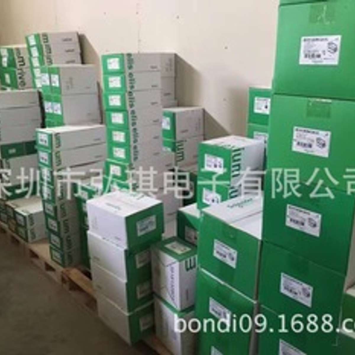 LC1E65M5N 交流接触器6ES7222-1BH32-0XB0