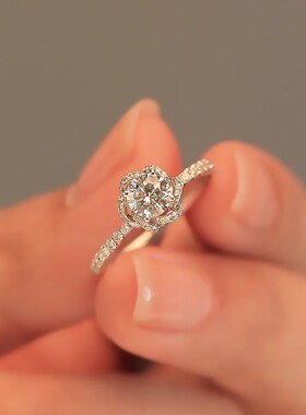 仿真钻石戒指女结婚订婚求婚高档气质高级感玫瑰花指环手饰送女友