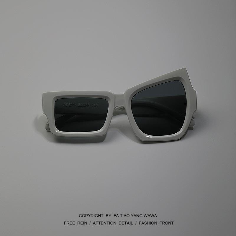 发条家!无聊了戴个挑逗镜!太阳镜