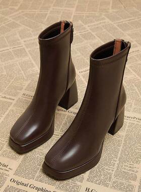 QVU~专柜品质！轻奢法式时尚马丁靴女秋季新款方头粗跟弹力瘦瘦靴