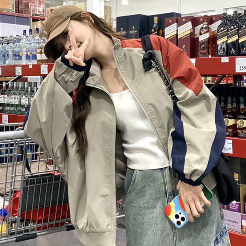 今年流行休闲撞色工装外套女春秋宽松独特超好看韩系冲锋短款上衣