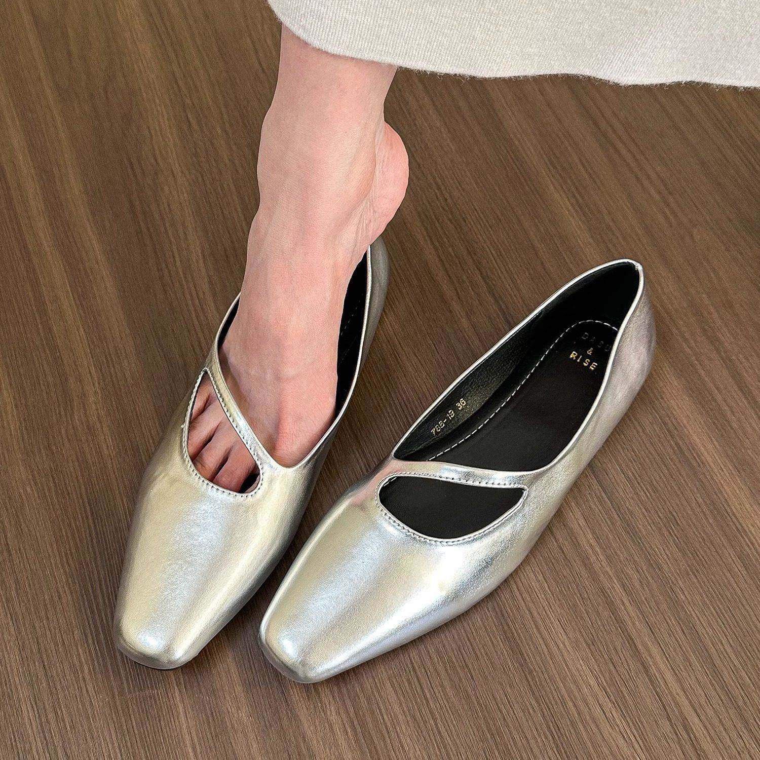 香港小众平底单鞋女2025春秋新款百搭韩版方头瓢鞋银色真皮豆豆鞋