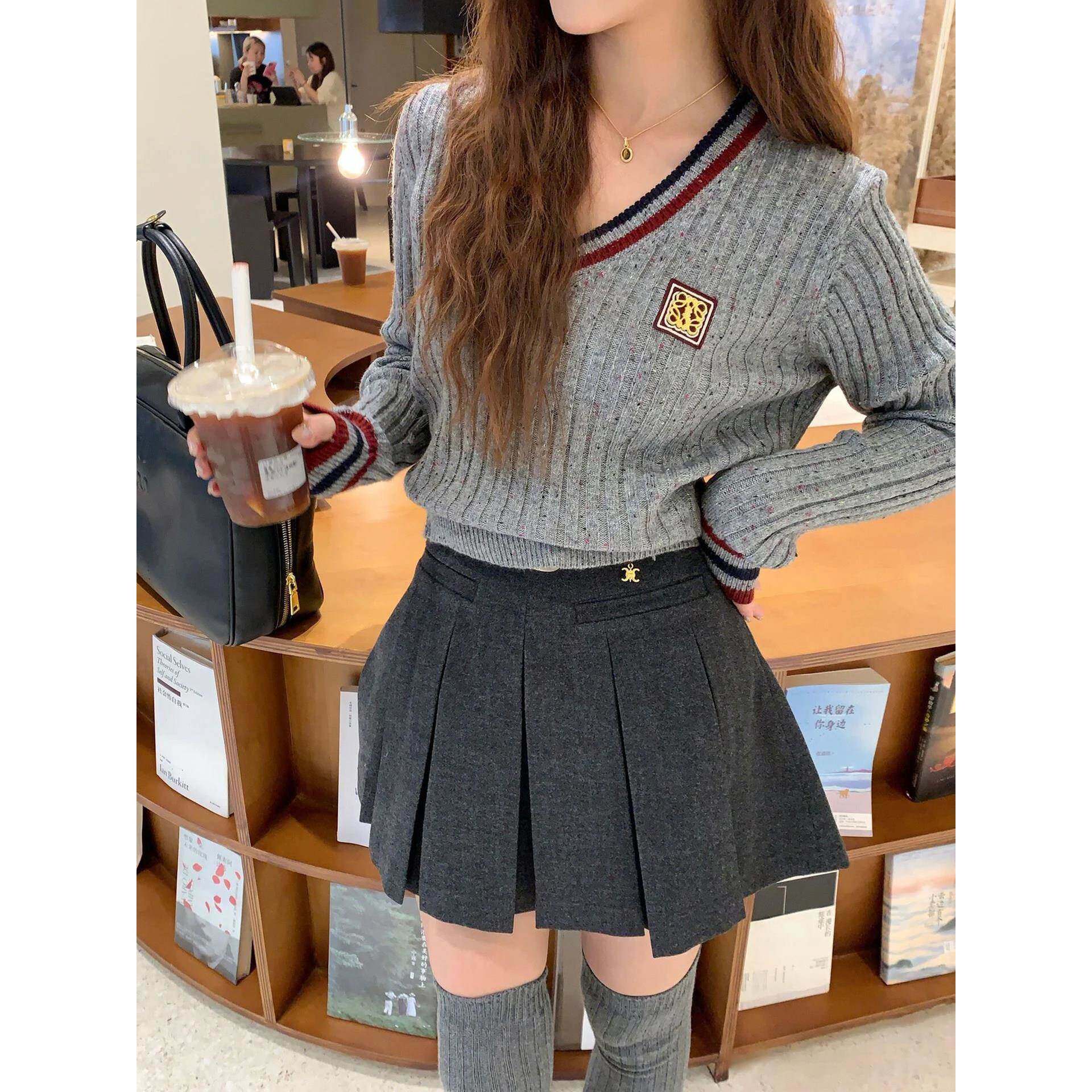 灰色高腰毛呢百褶半身裙女2024新款秋冬款防走光裙裤呢子A字短裙