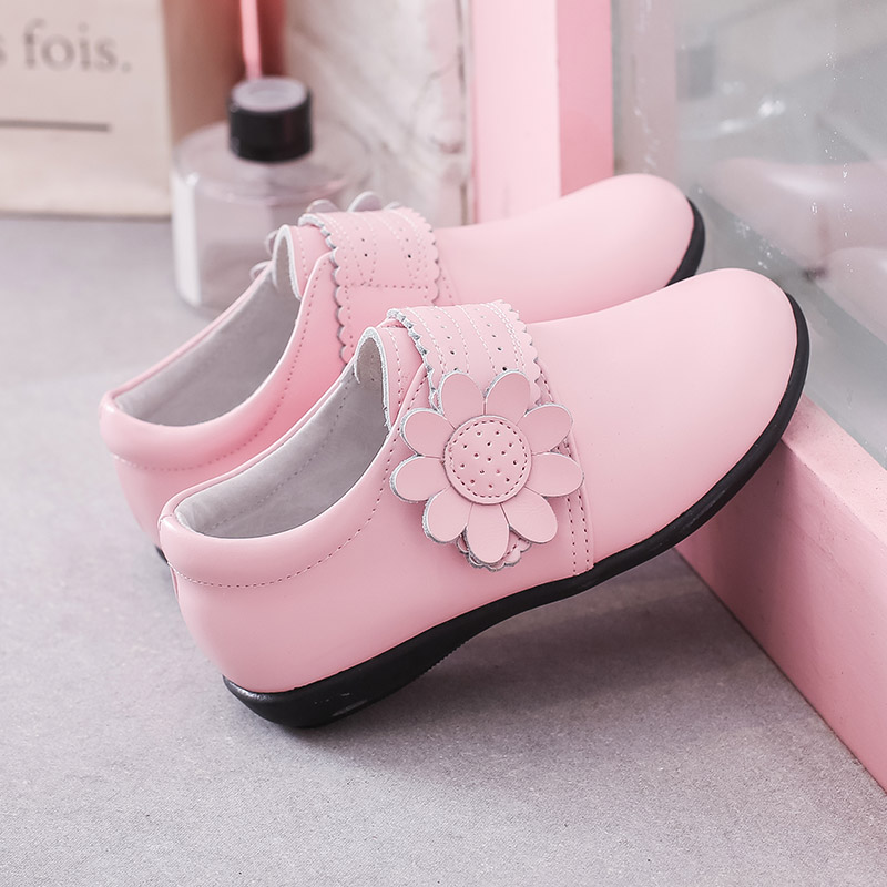 新款春秋时尚风防滑软底女童皮鞋