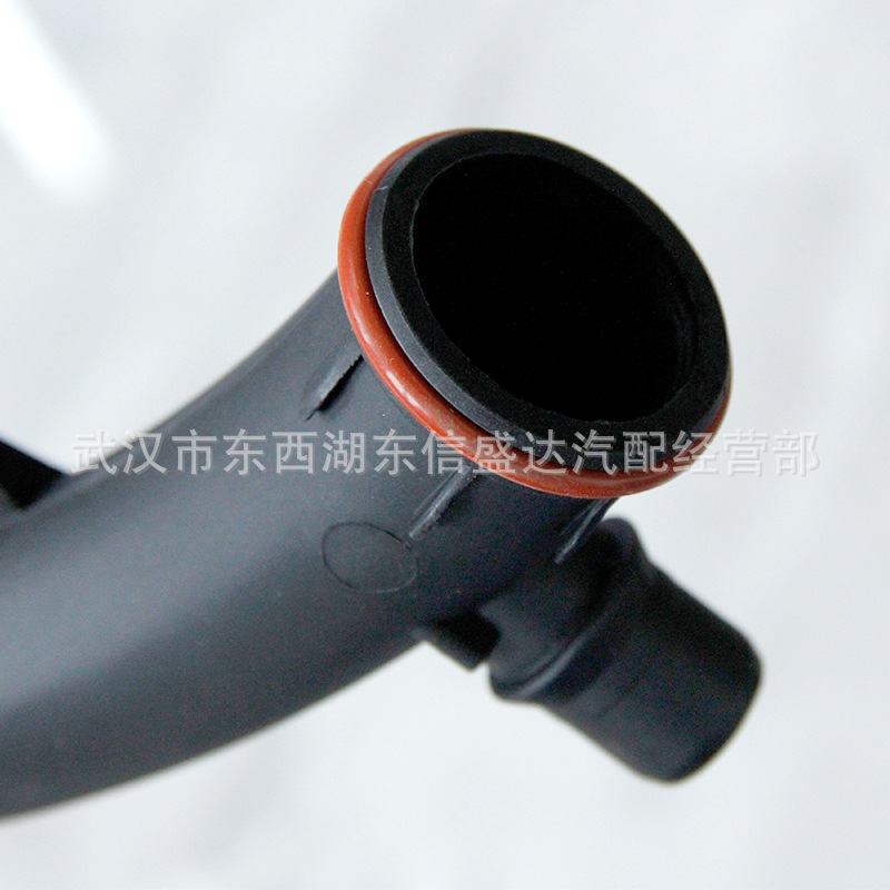 厂家供应 汽车配件水泵水管适用于雪铁龙/标致车型 OE:1351VF