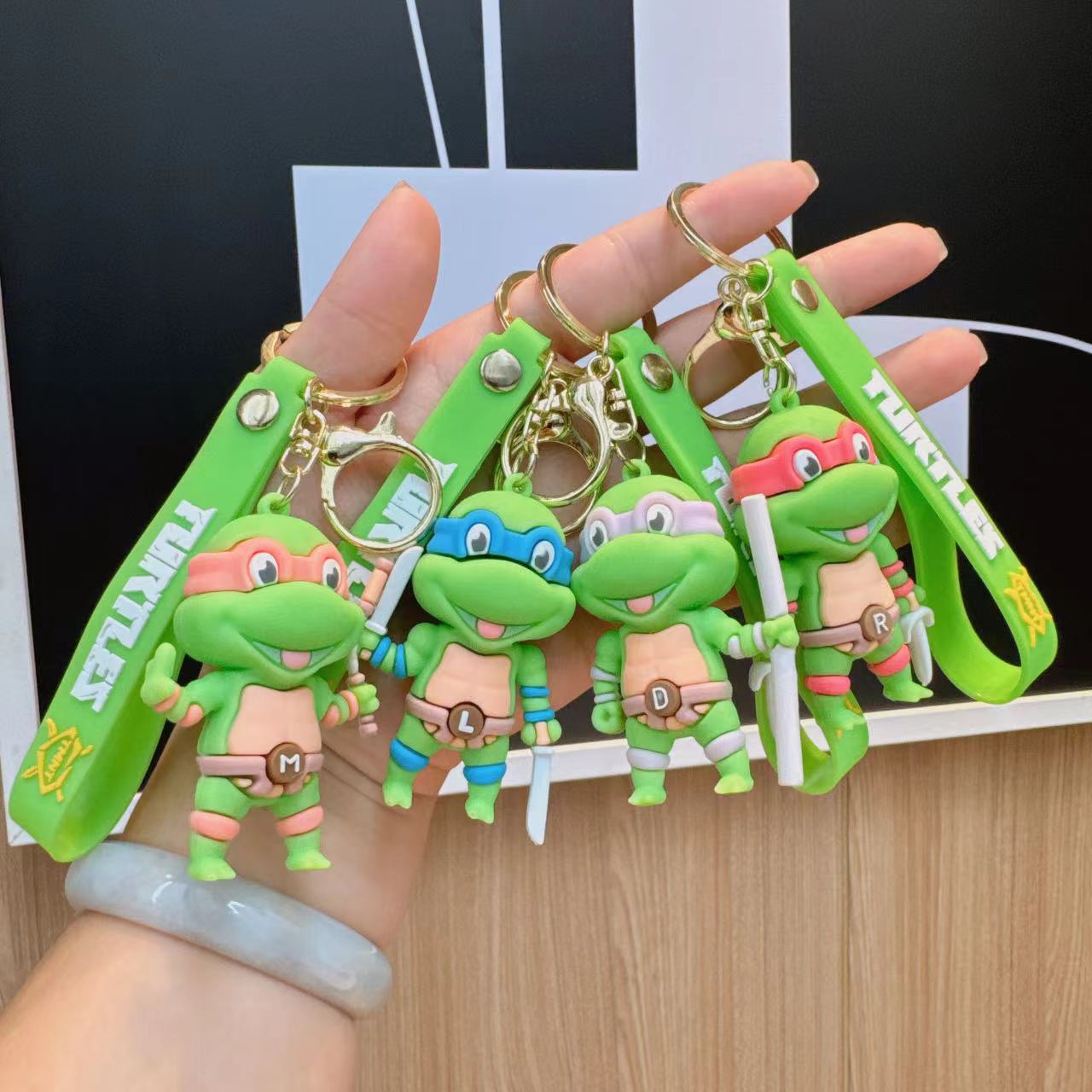 创意忍者神龟立体公仔钥匙扣可爱学生书包挂件汽车钥匙链挂饰礼品