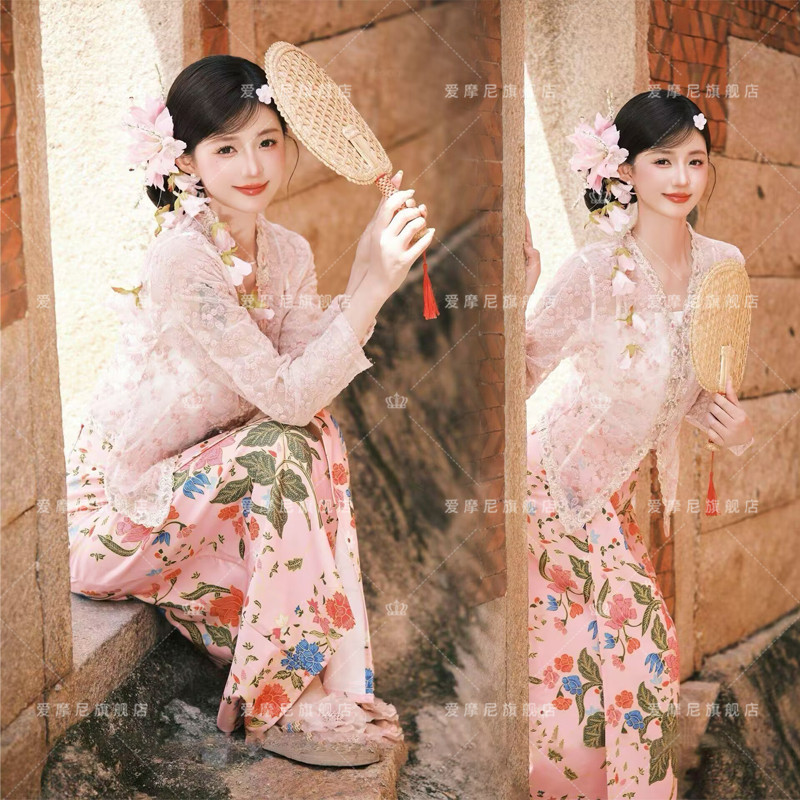 新款小娘惹服装簪花民族旅拍照西双版纳少数民族刺绣清新傣族服装