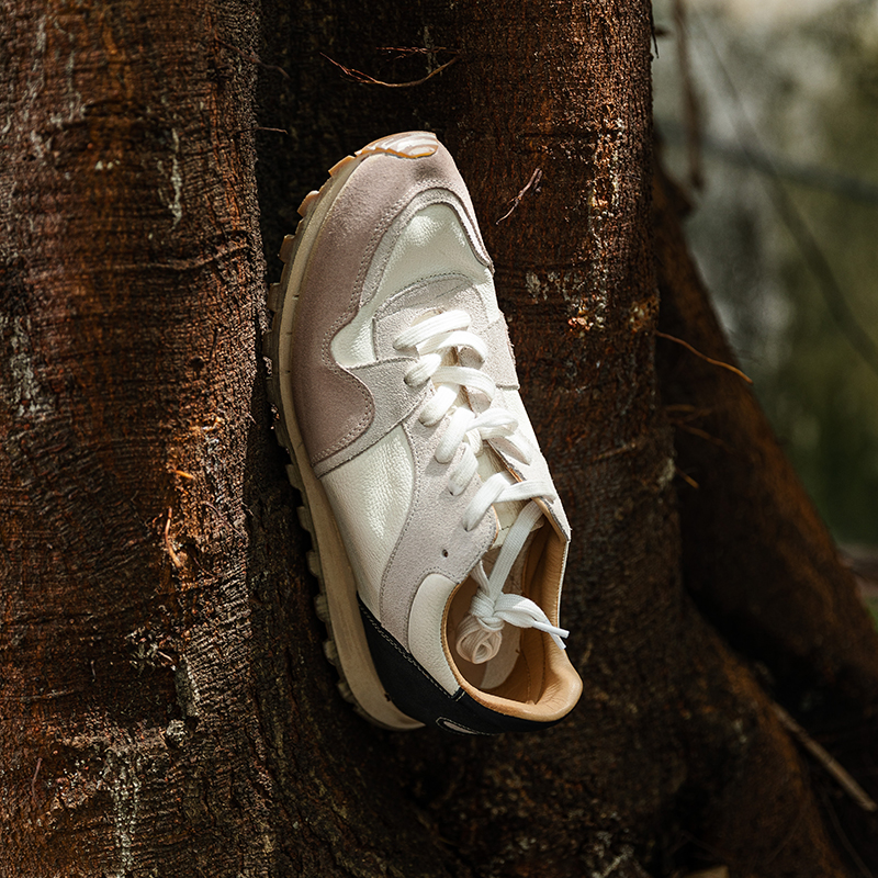 周莹泥染脏旧复古阿甘慢跑鞋