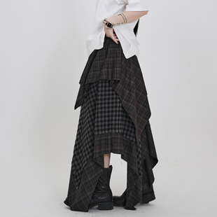 隐觅 暗黑风夏季新品不规则格子拼接设计毛边宽松百搭女士半身裙