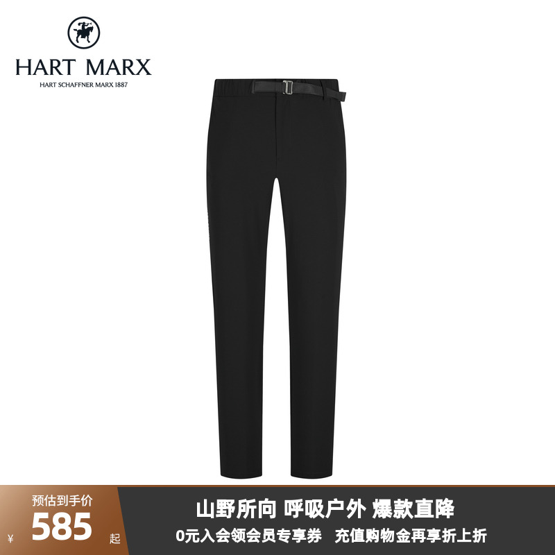 反装拉链与反光印花组合，彰显品牌个性