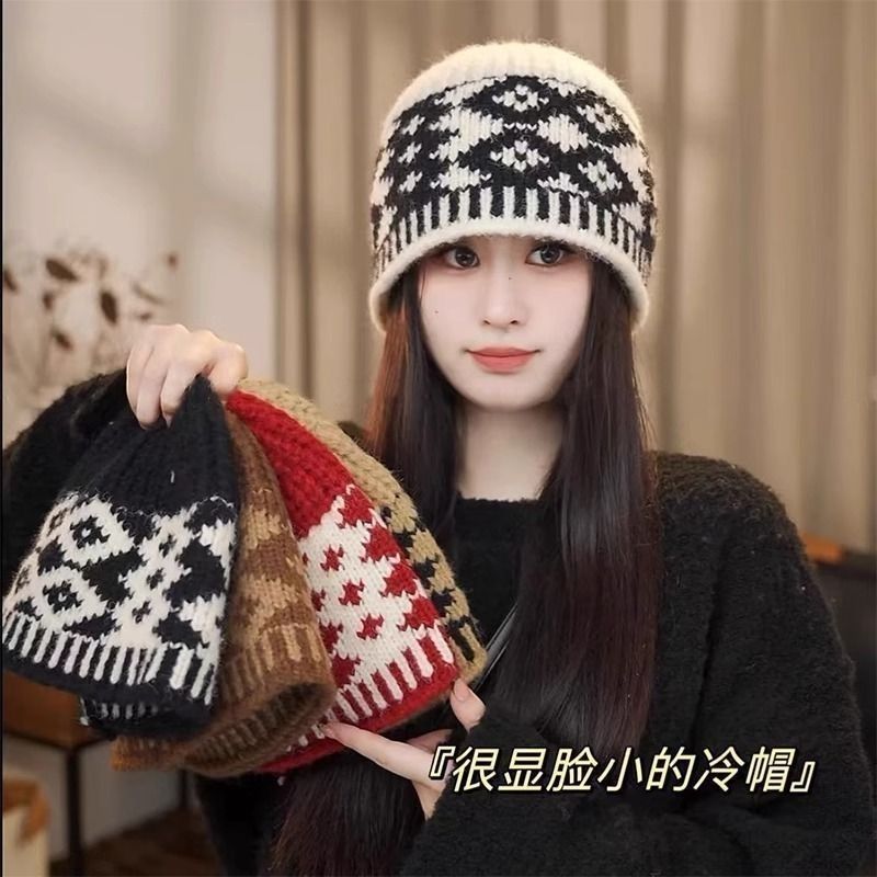 方脸帽子新款秋冬季盆帽女生时尚百搭冷帽保暖护耳针织帽户外逛街