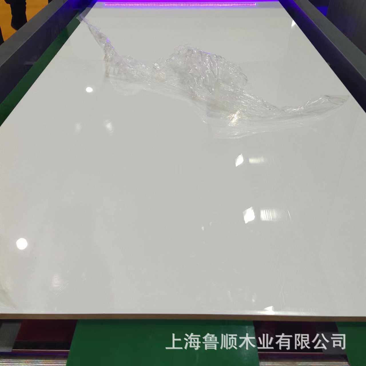 厂家直销3-30mm淋油板油漆板UV板地台板舞台板地板亮光板