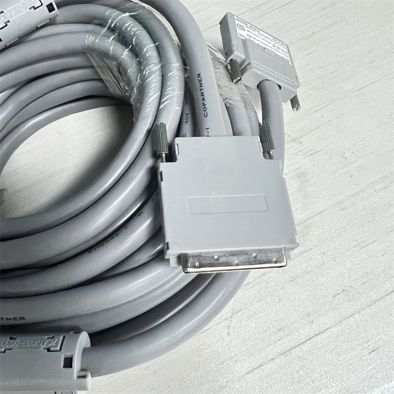 三菱Q系列连接线GT15-QC05B QC06B QC12B C20 QC30B QC50 QC100B