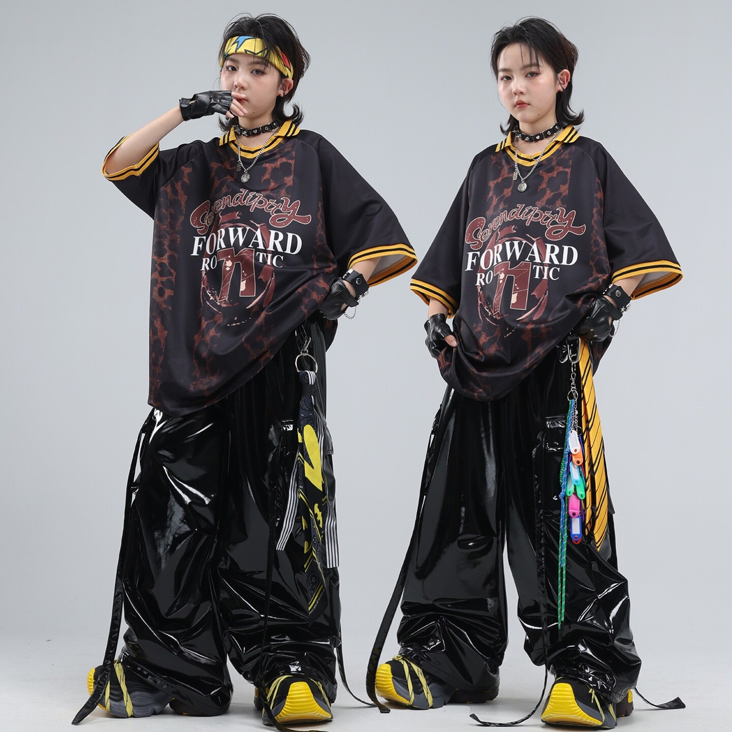 街舞儿童潮服hiphop演出服黑红黑蓝短袖黑白男童嘻哈红白条纹男孩