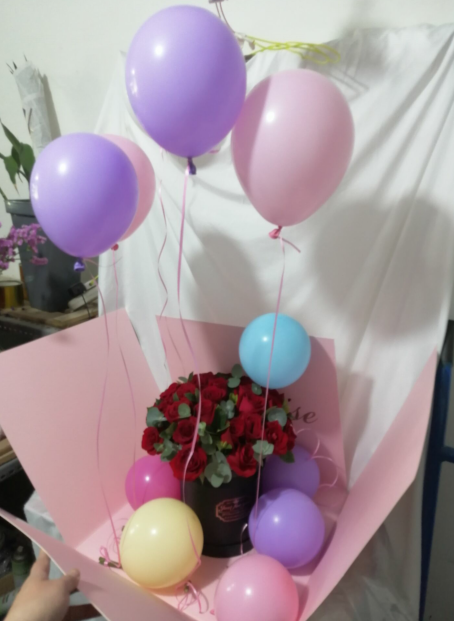 惊喜魔盒鲜花气球520表白祝福西安咸阳生日鲜花同城速递专人送花
