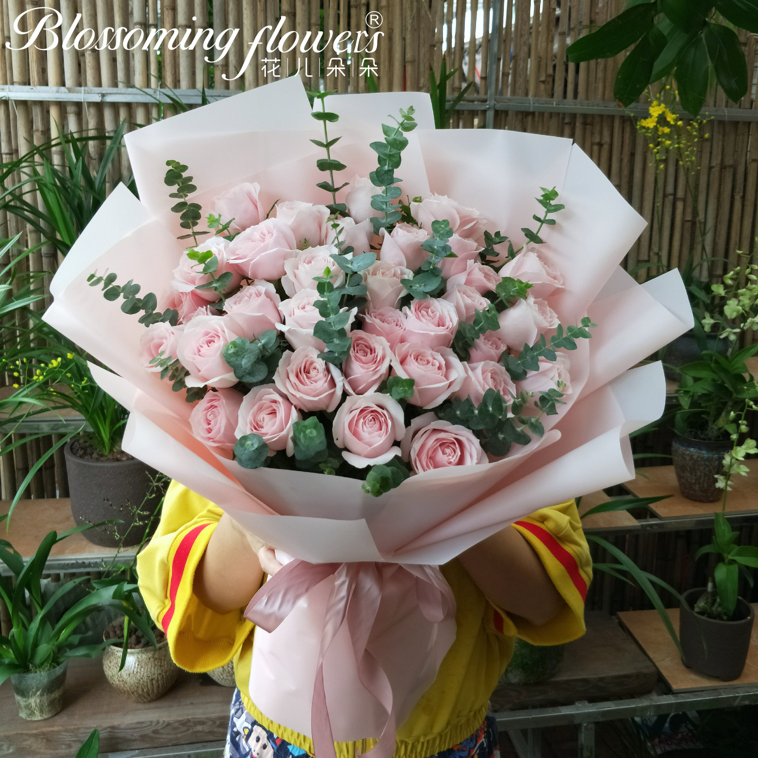 重庆生日求婚红玫瑰花束送女友