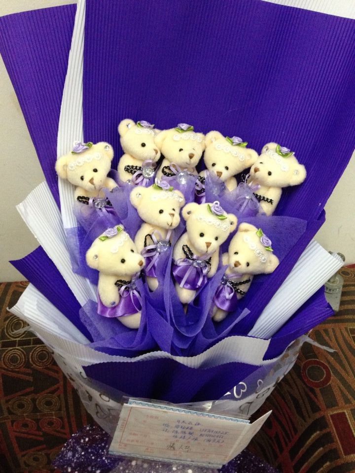 海南三亚海口鲜花速递海口三亚鲜花实体店小熊公仔花束 同城配送