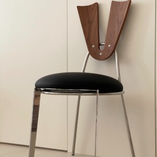 餐椅木质靠背家用椅子舒适包豪斯梳妆椅化妆椅现代简约金属休闲椅