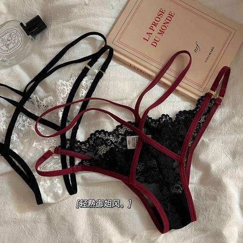 新品性感纯欲交叉蕾丝内裤女生镂空少女低腰细带纯棉裆透气三角裤