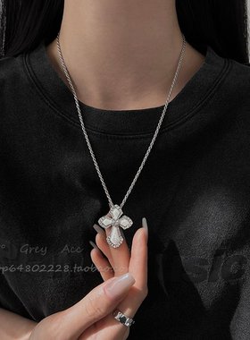嘻哈重工十字架项链女满钻嵌贝壳长款卫衣锁骨链小众高级感颈链