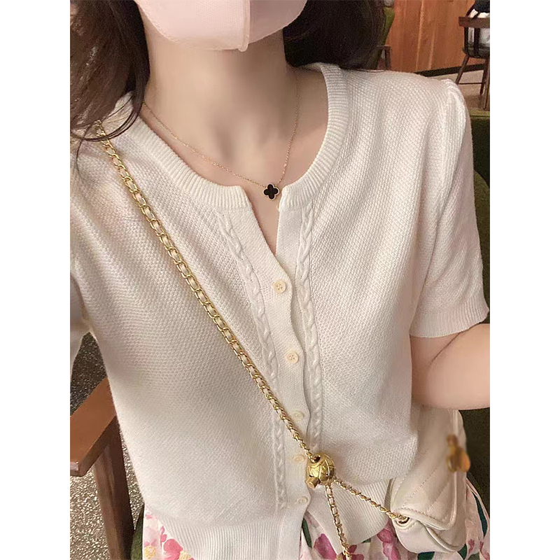 大码胖mm短袖针织开衫女夏季新款洋气减龄设计感V领薄款短款上衣