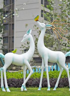 室外抽象鹿雕塑公园林草坪景观玻璃钢梅花鹿动物小品装饰造景摆件