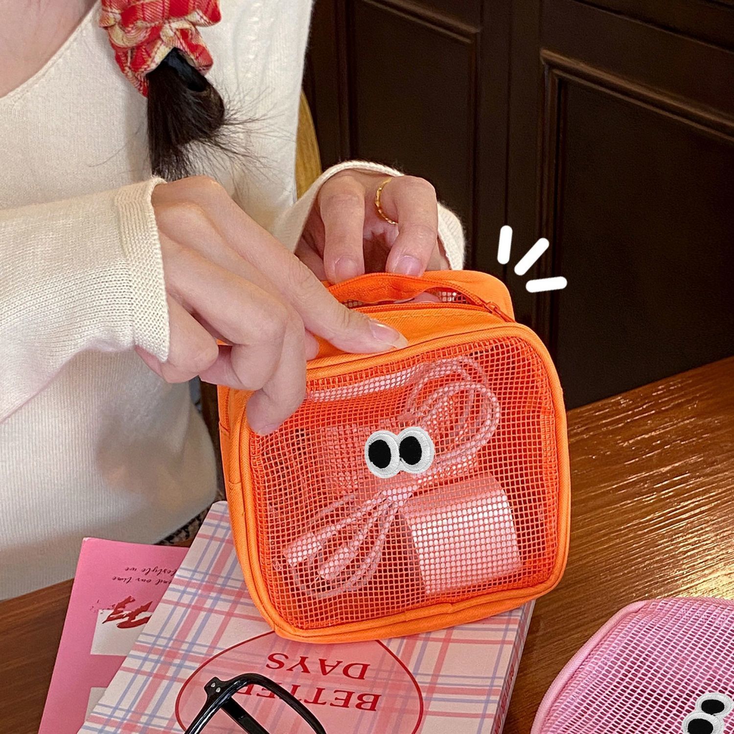 充电器收纳包可爱化妆包 网纱收纳包/袋 轻便大容量 便携式/女/外