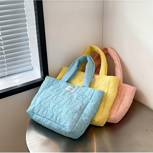 云朵图案秋冬大容量旅游上班通勤托特包包手提包新款单肩