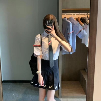 TB夏季短裙套装短袖衬衣百褶裙