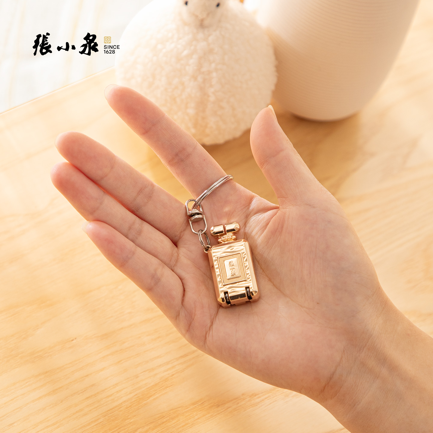 张小泉指甲剪2025新款迷你折叠指甲刀钥匙扣指甲钳小号便携剪