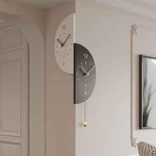 转角挂钟客厅家用挂墙2026新款 简约拐角网红钟表双面创意时钟壁灯