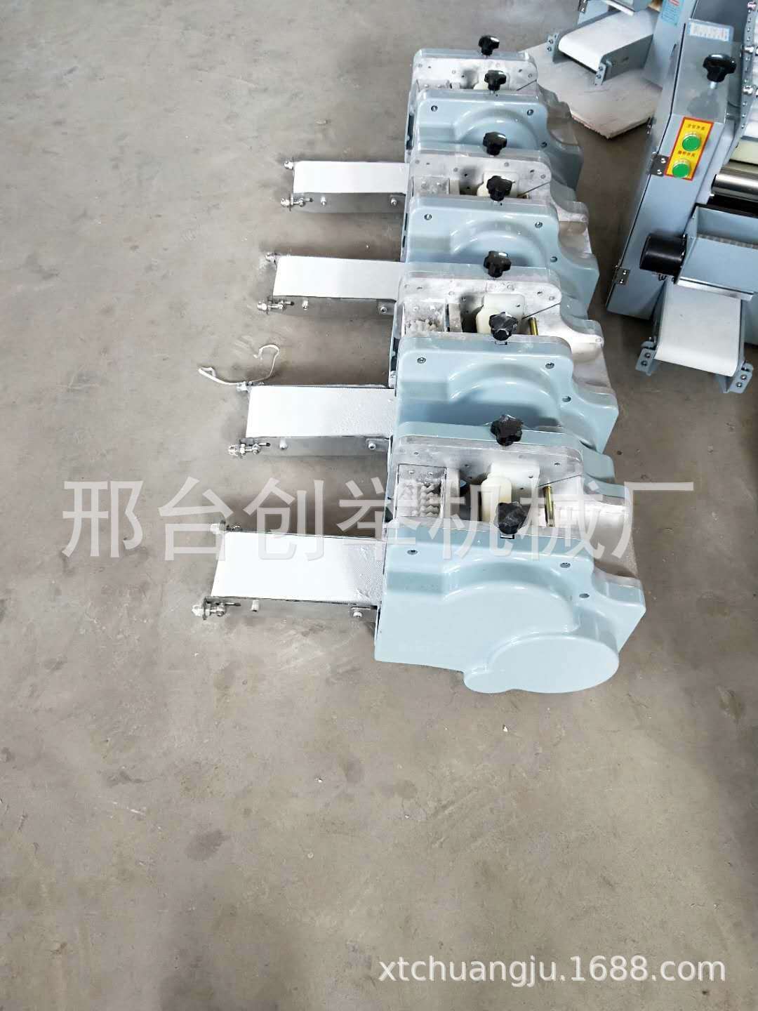 全自动多功能家用仿手工包饺子皮机擀水饺机模具设备小型