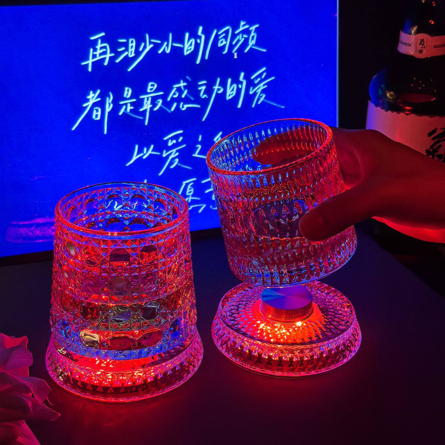 网红转转杯发光旋转酒杯玻璃威士忌酒杯洋酒杯高级感网红解压转转