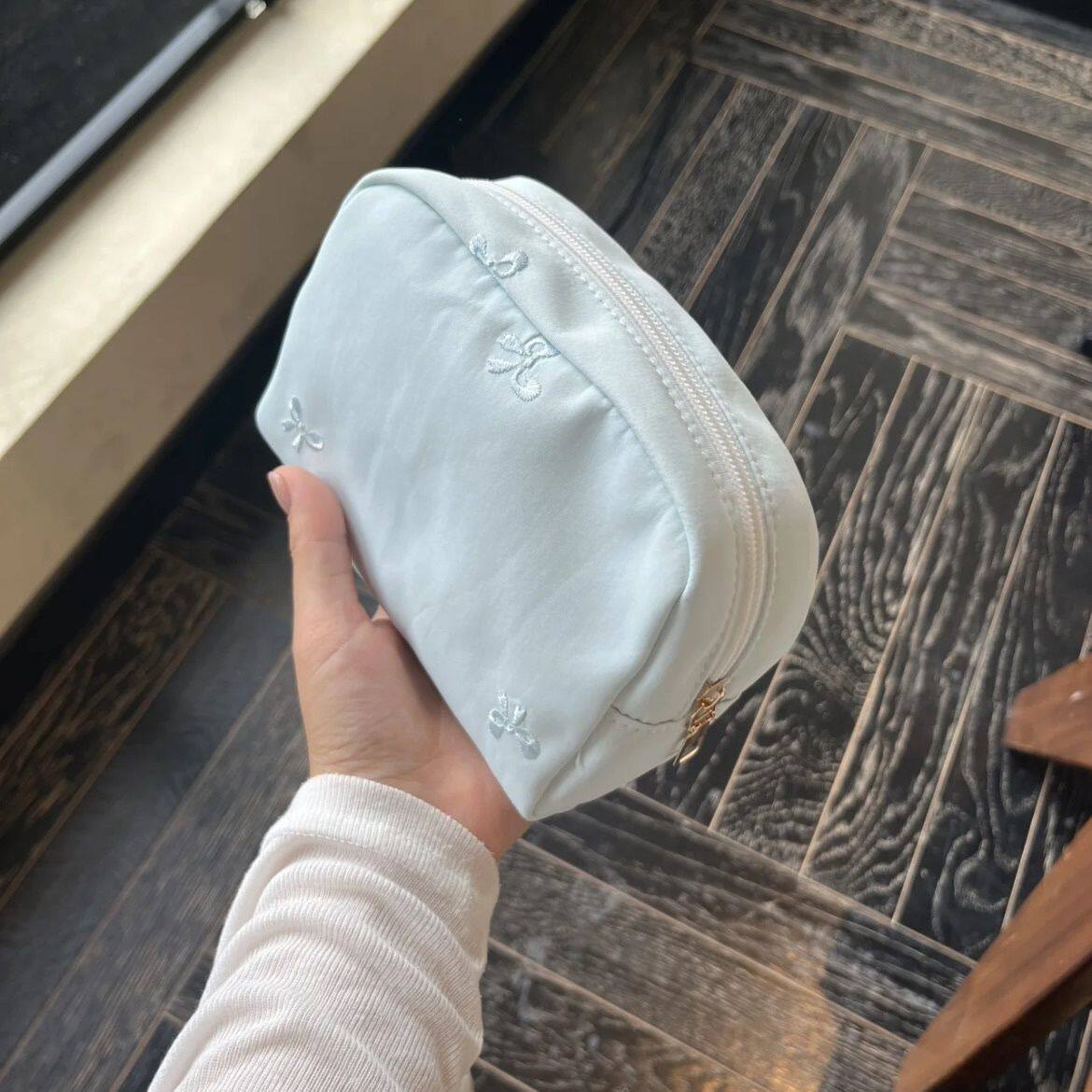 装充电器的收纳包蝴蝶结刺绣收纳包防水零钱可爱口红包便携化妆包