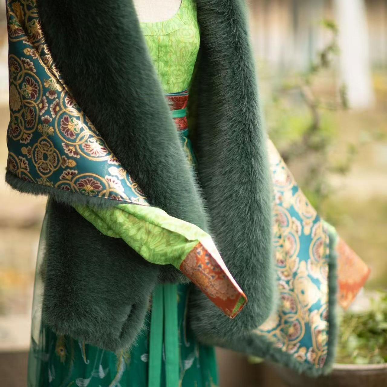 青泠谷新品汉服雀蓝团花双面法门寺披衫织金锦披肩高腰22破裙套装