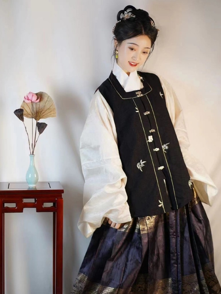 [SUIHAN] QINGLINGGU SUIHAN BIJIA HANFU 오리지널 명나라 데일리 더블 브레스트 쇼트 재킷과 여성용 말 얼굴 스커트 봄 가을