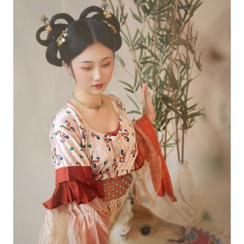 武周汉服青泠谷复原唐制