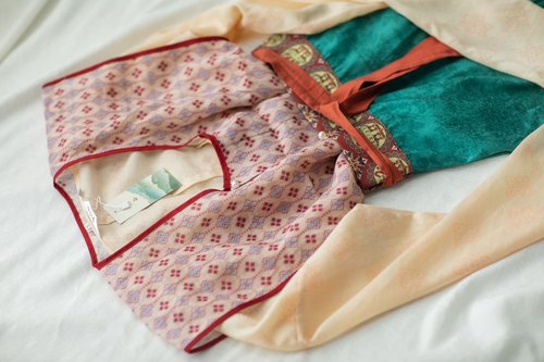 青泠谷苎麻圆领唐制褙子汉服现货